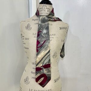 VINTAGE PIRELLI MENS TIE GRAY BLUE BURGUNDY GOLD 100% SILK